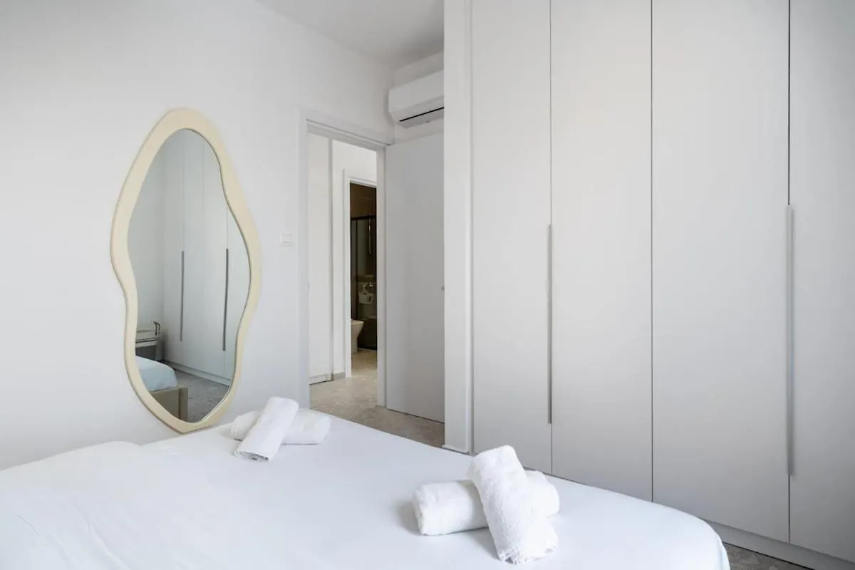 Solara - Stylish Balcony Apartments In Larnaca