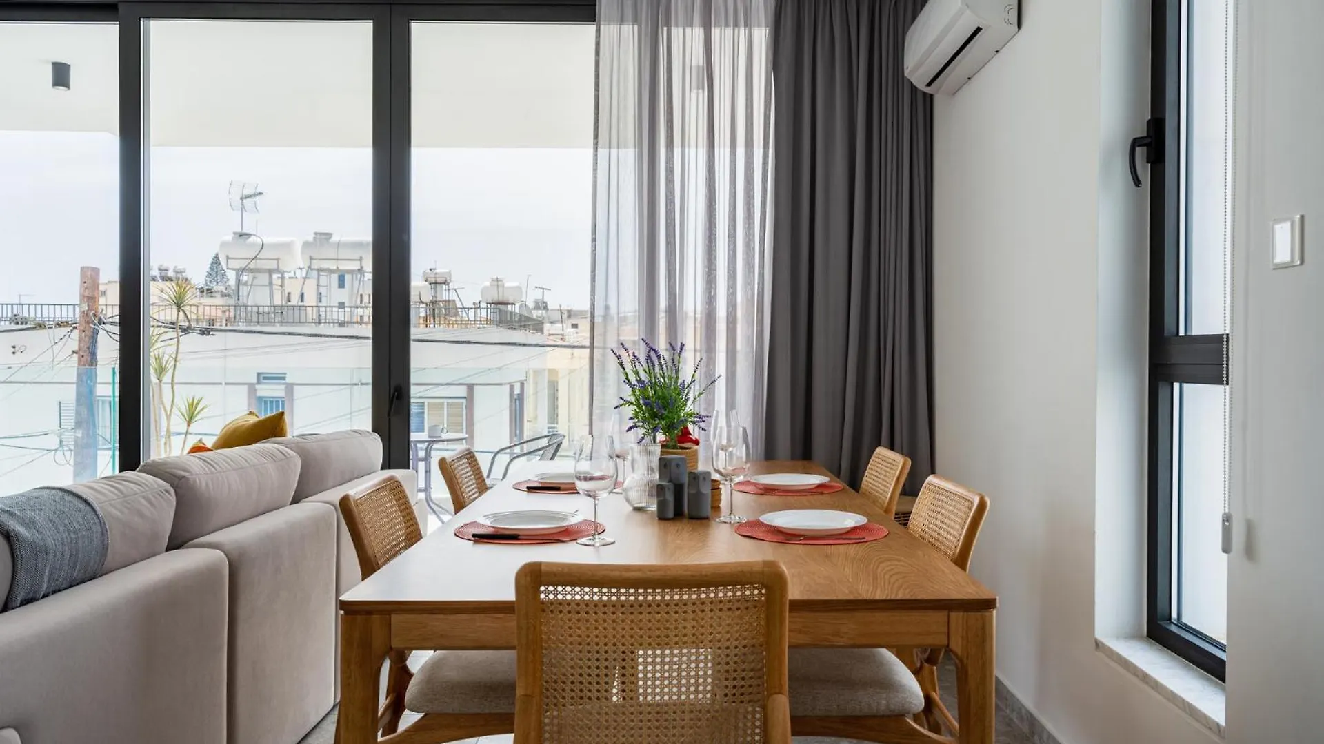 Solara - Stylish Balcony Apartments In Larnaca 0*,  Cipro