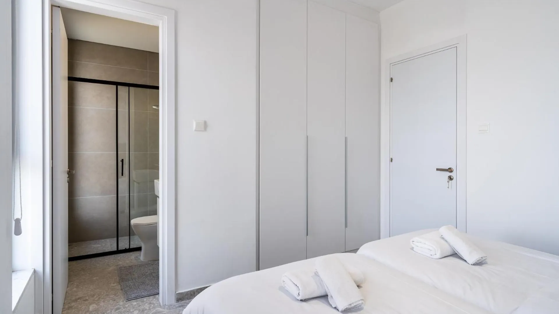 Solara - Stylish Balcony Apartments In Larnaca Cipro
